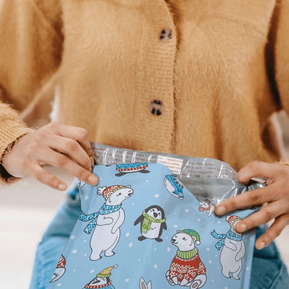 Christmas Winter Animals Poly Mailers 10x13 Pack of 25 - Picture 6 of 9